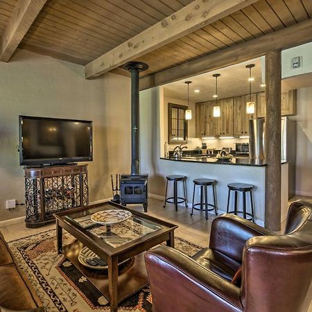 Adobe-Style Abode With Amenities - Walk To Plaza! Apartment Santa Fe Ngoại thất bức ảnh